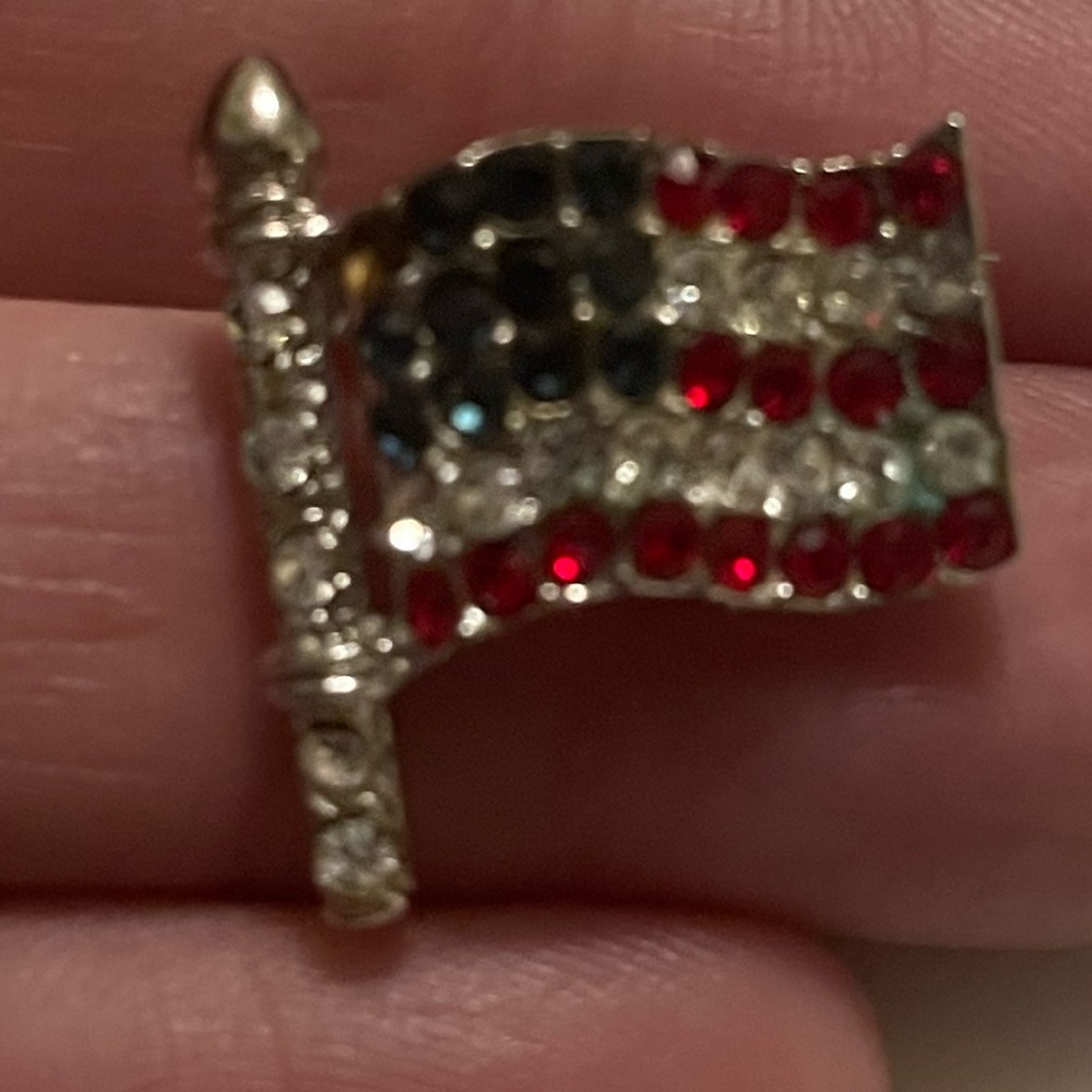 American flag Vintage costume rhinestone American flag brooch, great condition
